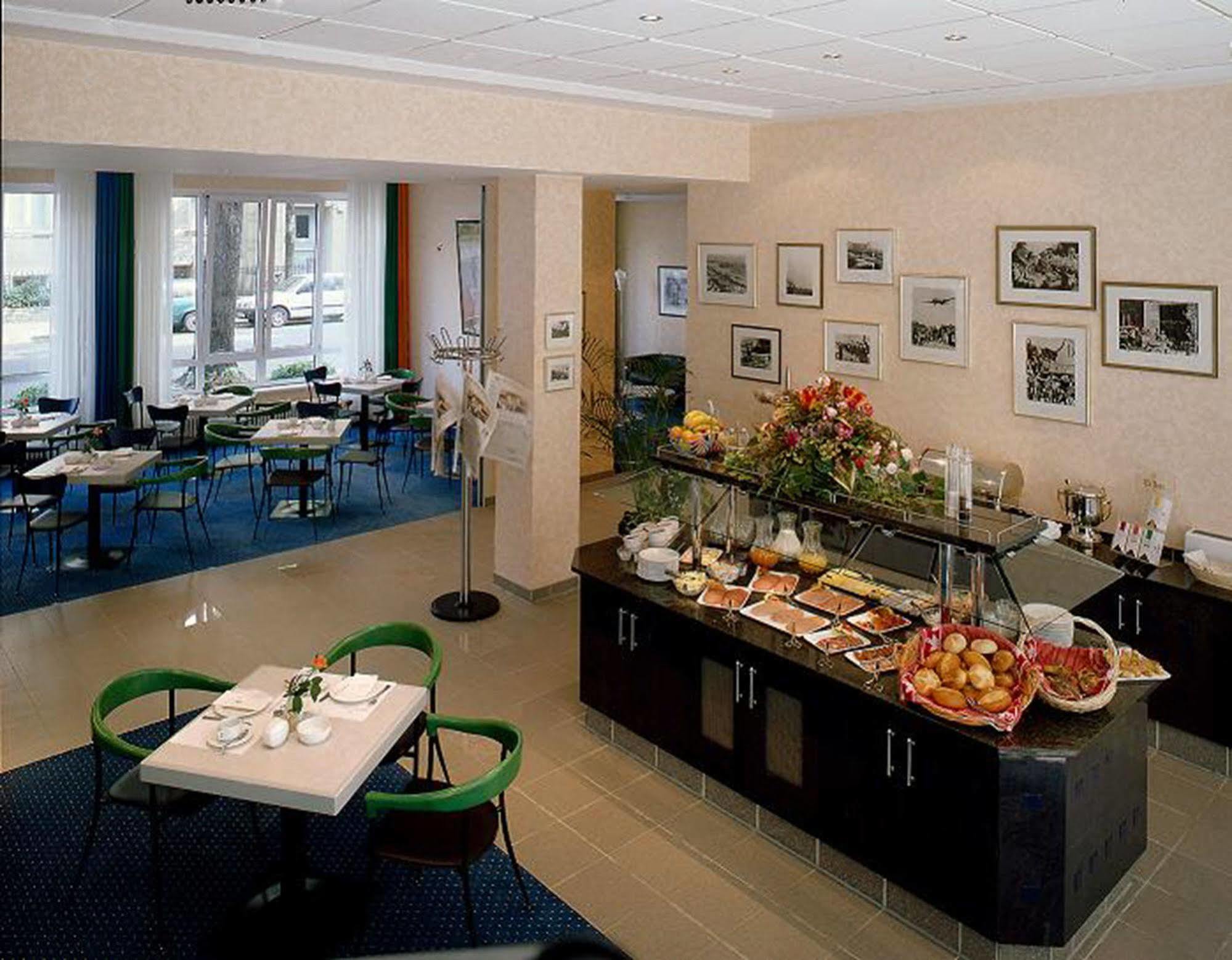 Hotel Alt Tempelhof Berlim Restaurante foto
