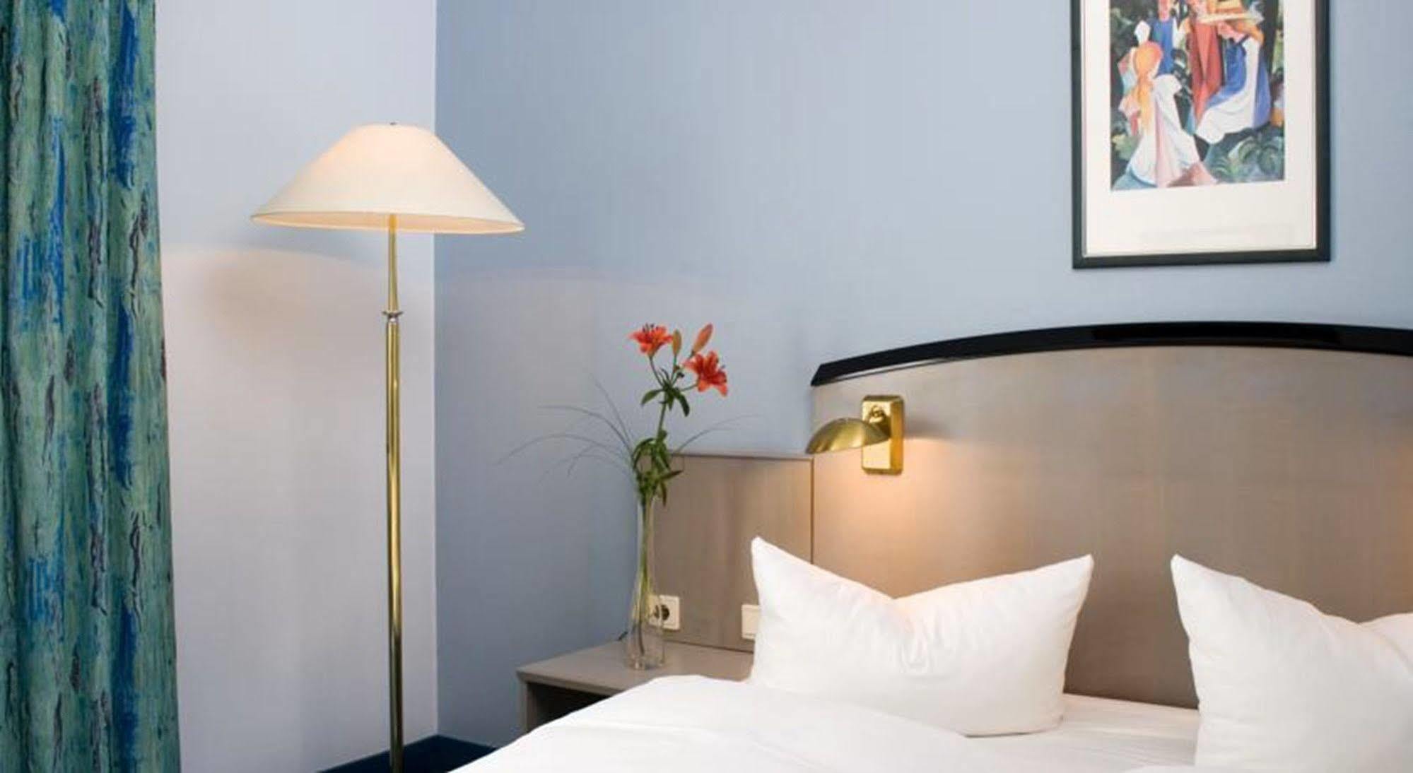 Hotel Alt Tempelhof Berlim Quarto foto