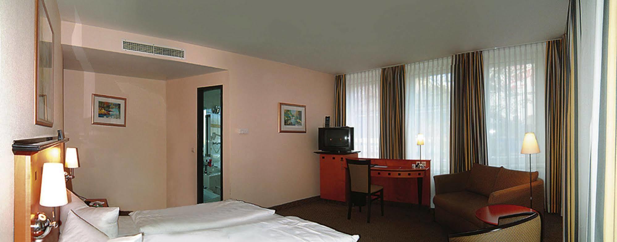 Hotel Alt Tempelhof Berlim Quarto foto